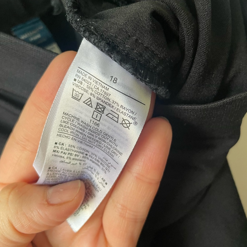 Old Navy Mayernity Full-Panel Pixie Ankle Pants B… - image 7